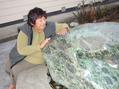 Maori Elder ruth at Pounamu